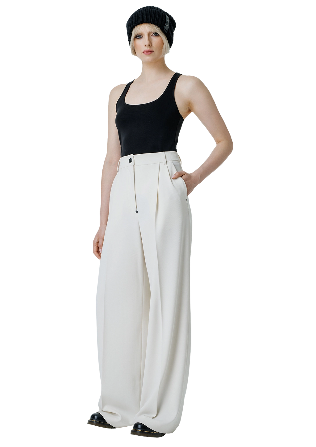 Wide-leg trousers