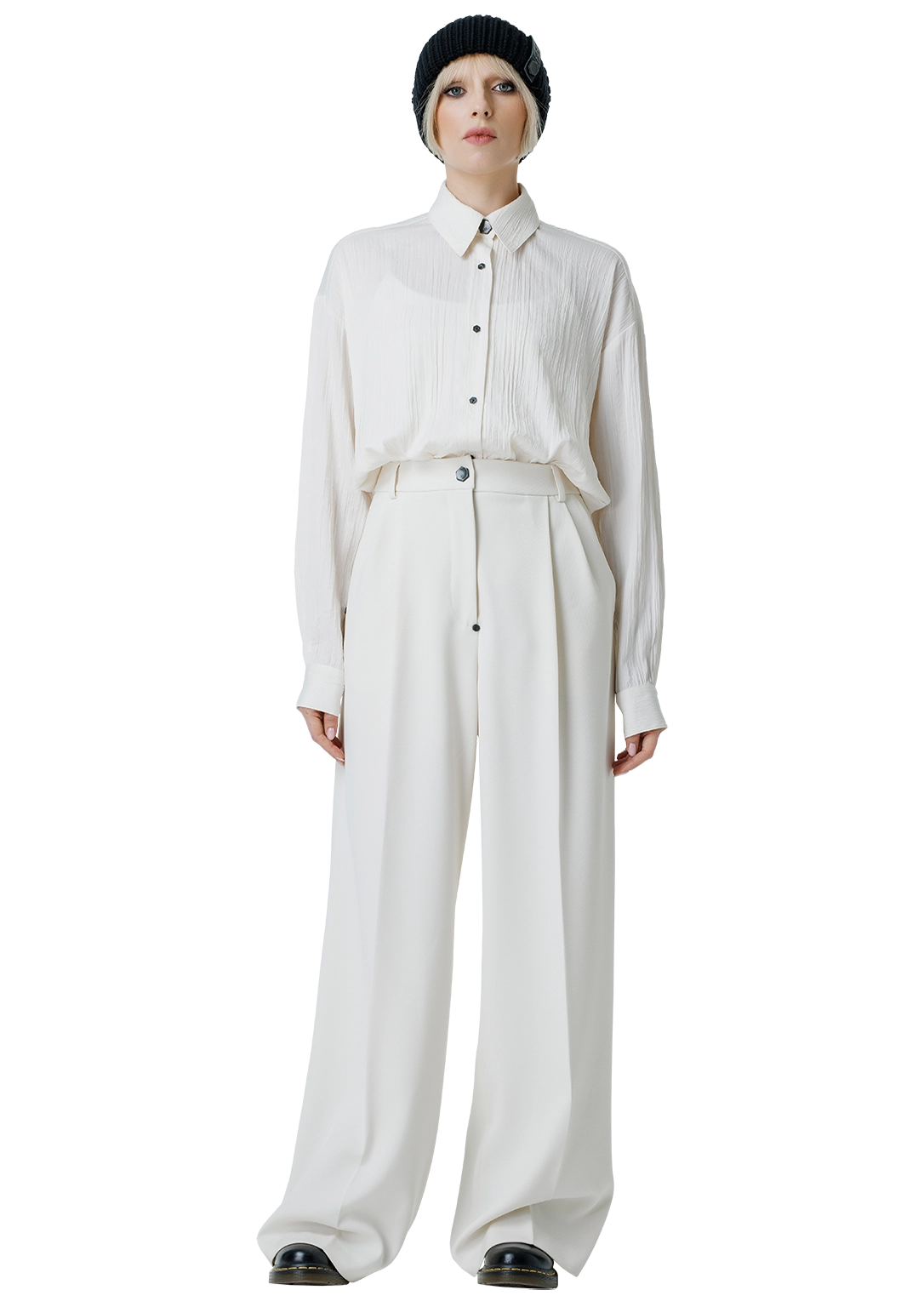Wide-leg trousers