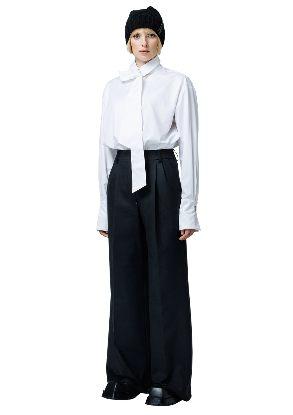 Shirt with detachable tie