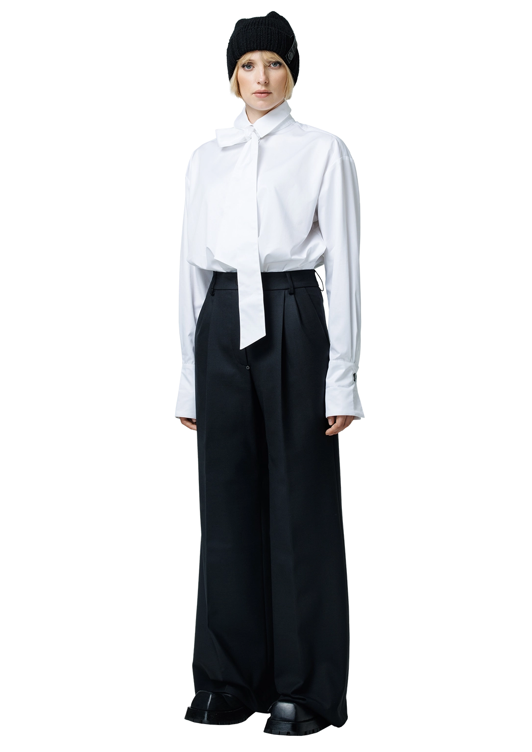 Shirt with detachable tie