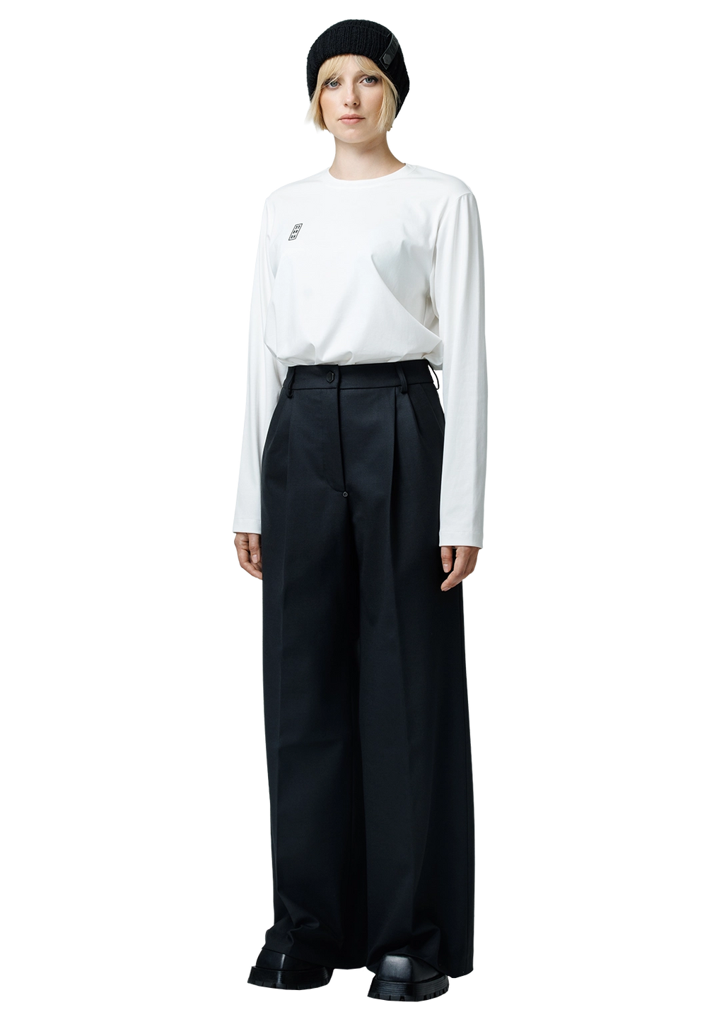 Long-sleeve T-shirt