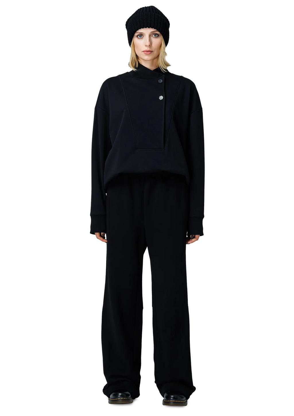 Basic tracksuit pants – BOTTOMS in by 2RU2RA