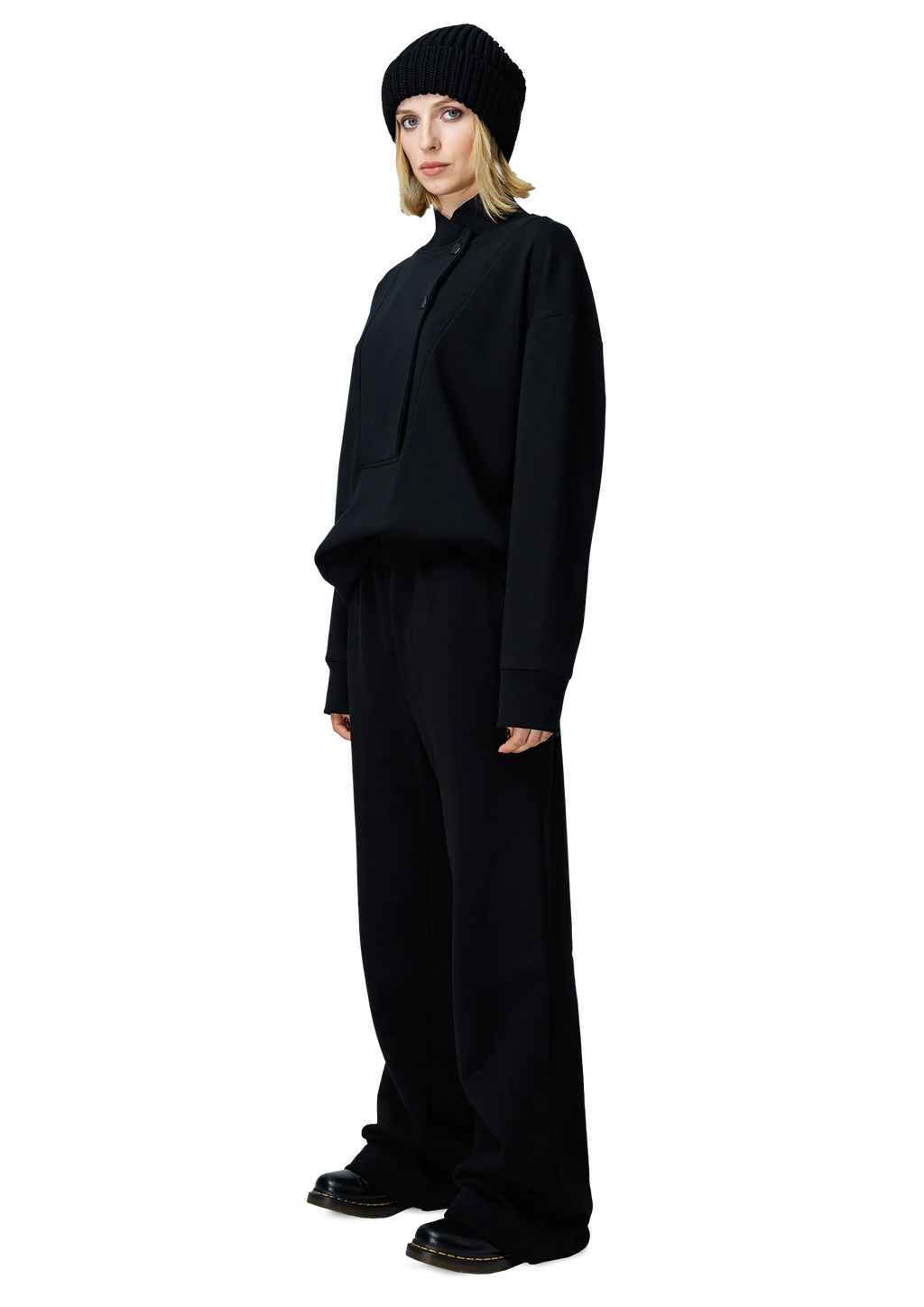Basic tracksuit pants – BOTTOMS in by 2RU2RA