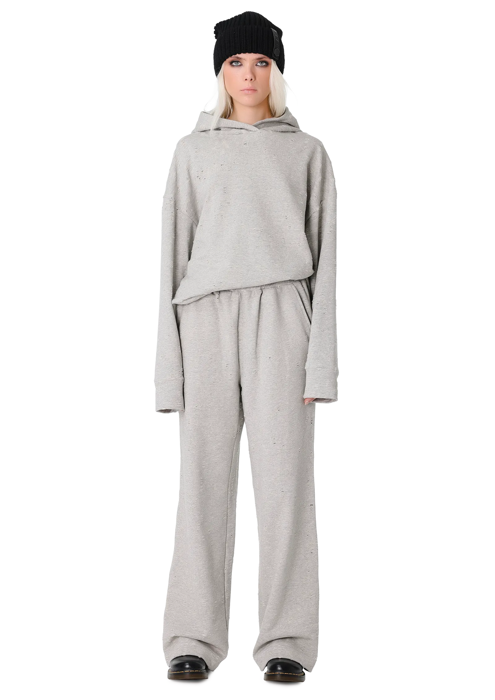 Ripped sweatpants – BOTTOMS in by 2RU2RA