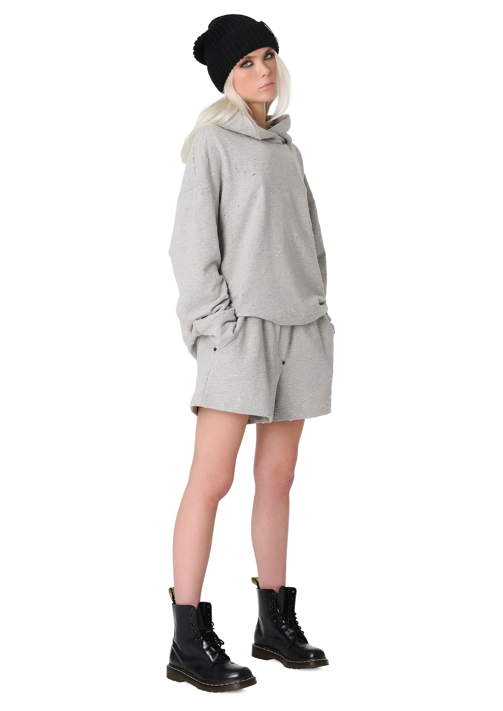 Ripped sweatshorts – BOTTOMS in by 2RU2RA